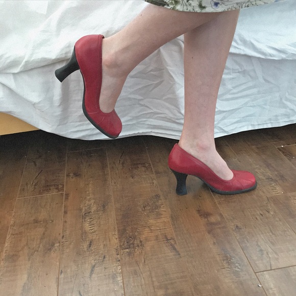 Cute red vintage heels, high quality - Picture 3 of 3